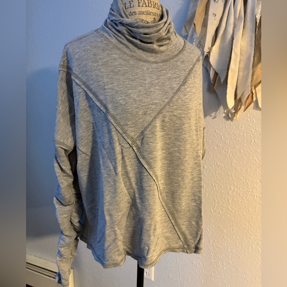 Free People Believe Layer Heather Grey Top | Size Small | Asymmetrical Seam